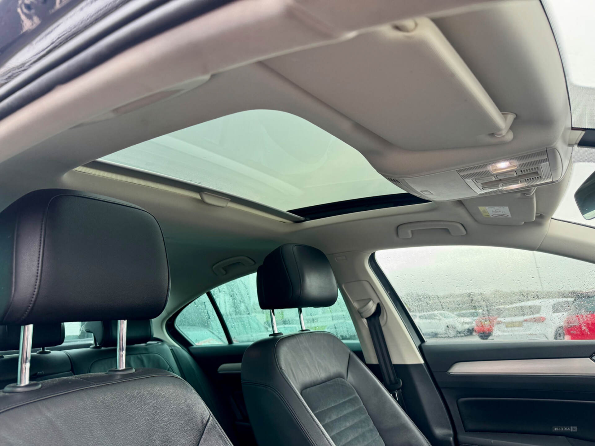 Volkswagen Passat DIESEL SALOON in Derry / Londonderry