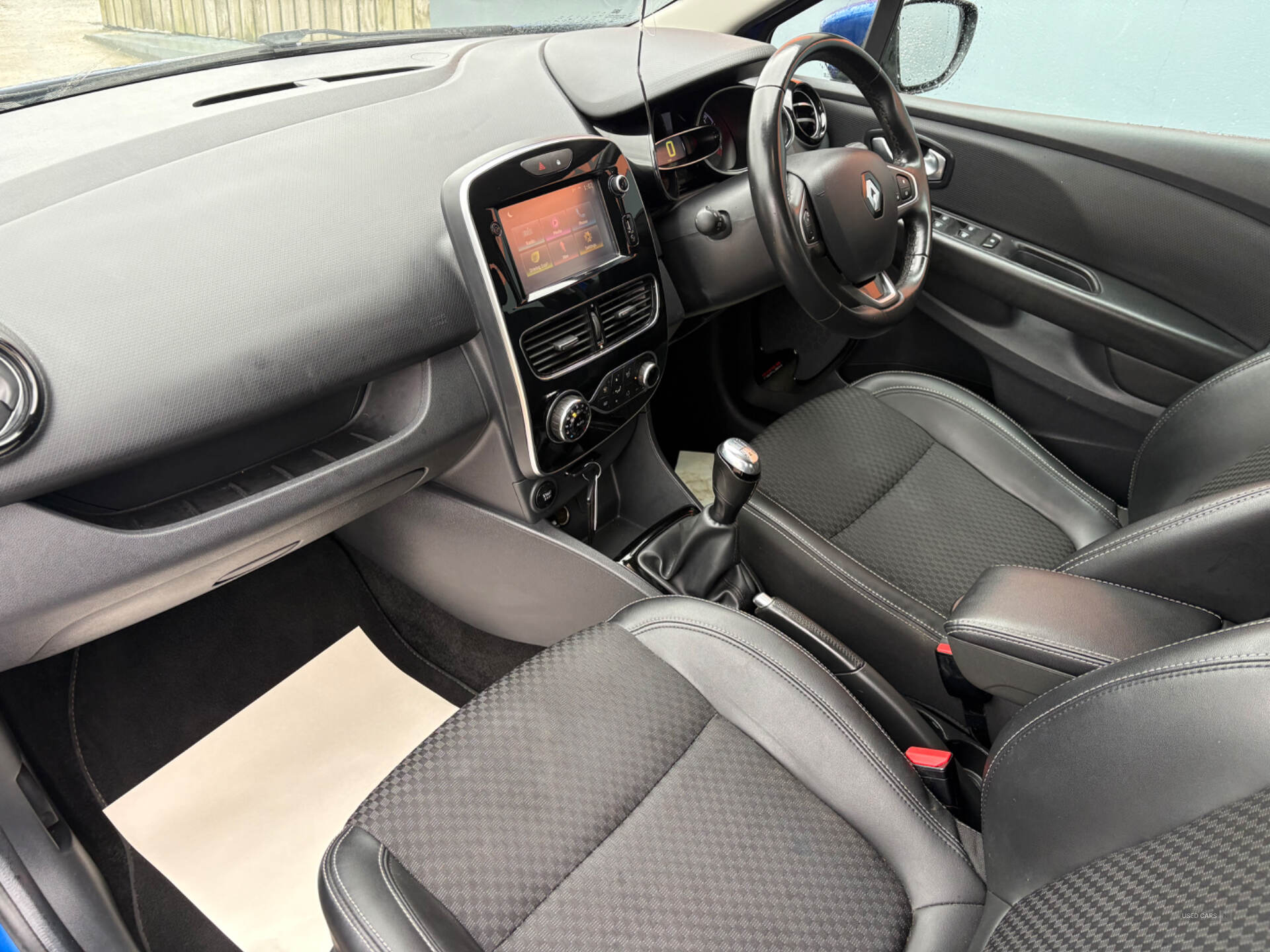 Renault Clio HATCHBACK in Derry / Londonderry