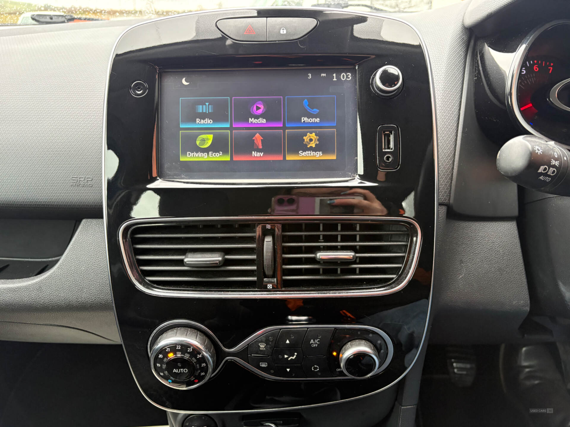 Renault Clio HATCHBACK in Derry / Londonderry