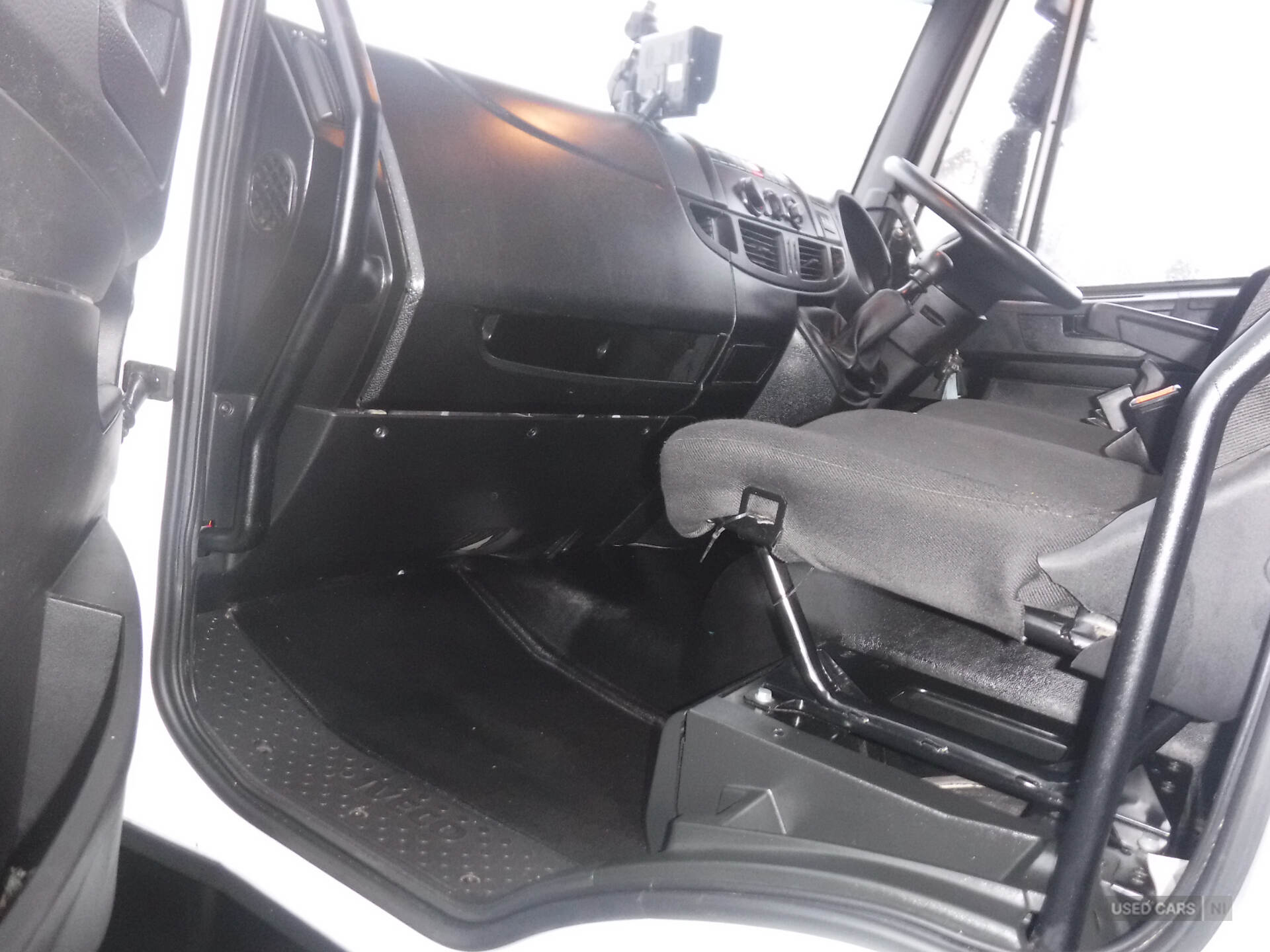 Iveco Eurocargo 20ft GRP box with hardwood floor & tying rails. in Down