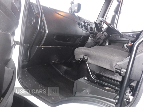 Iveco Eurocargo 20ft GRP box with hardwood floor & tying rails. in Down