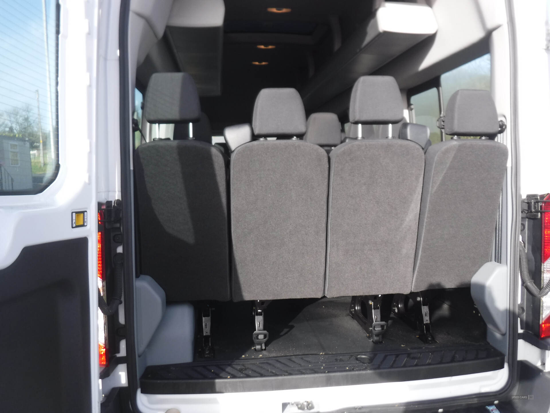 Ford Transit 460 L4 MINIBUS DIESEL RWD in Down